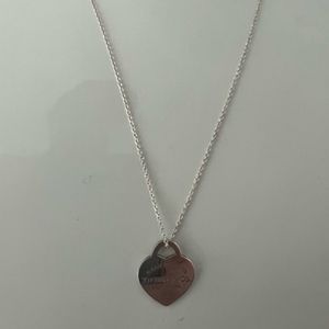 TIFFANY & CO RETURN TO TIFFANY PENDANT 🦋